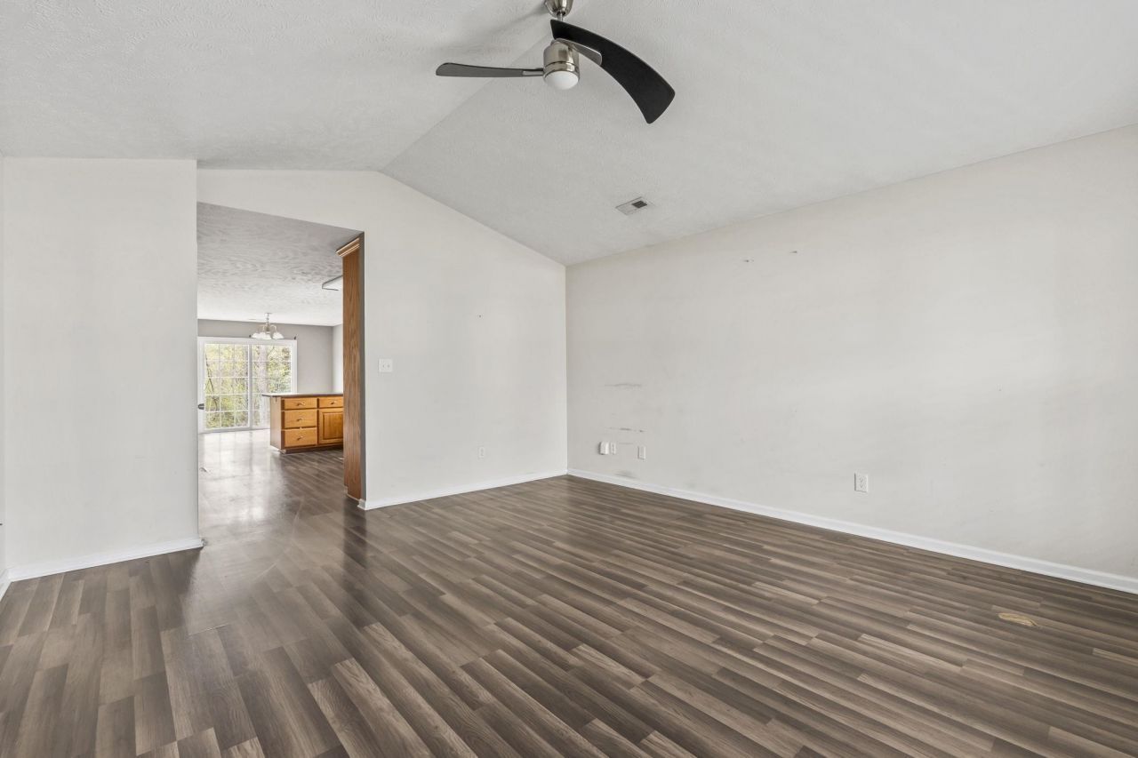 442 Sean River Rd. Photo 8