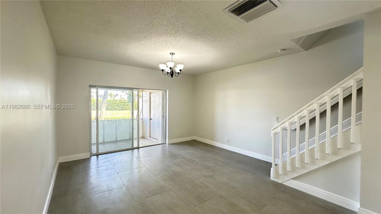 16769 Hemingway Dr, Weston, FL 33326 Photo