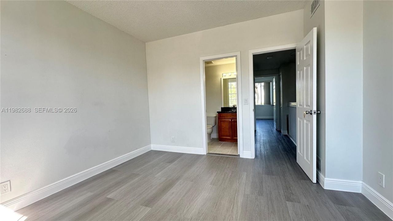 16769 Hemingway Dr, Weston, FL 33326 Photo