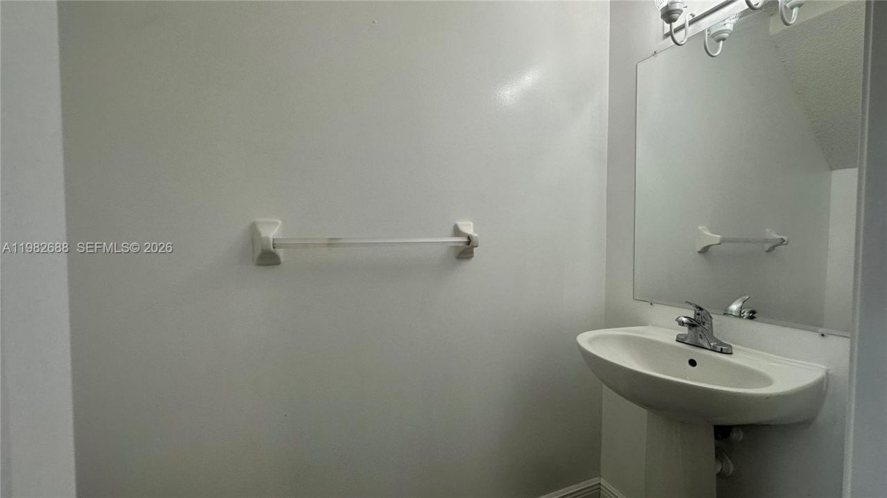 16769 Hemingway Dr, Weston, FL 33326 Photo