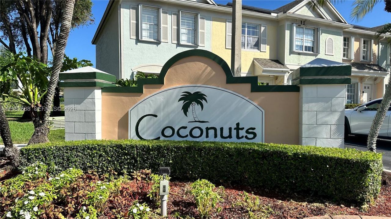 16769 Hemingway Dr, Weston, FL 33326 Photo