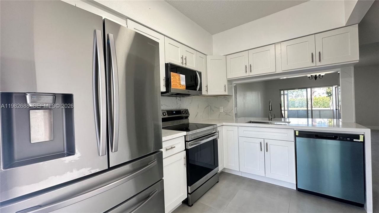 16769 Hemingway Dr, Weston, FL 33326 Photo