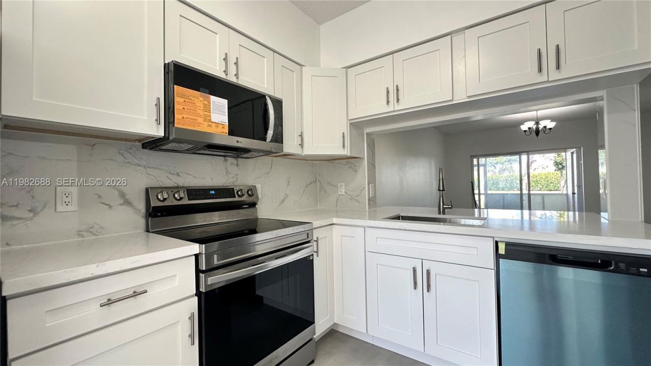 16769 Hemingway Dr, Weston, FL 33326 Photo