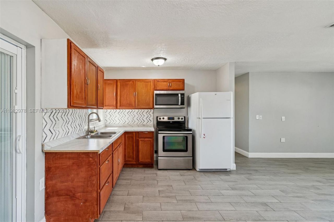 1402 Rolling Green Dr , Apopka, FL 32703 Photo