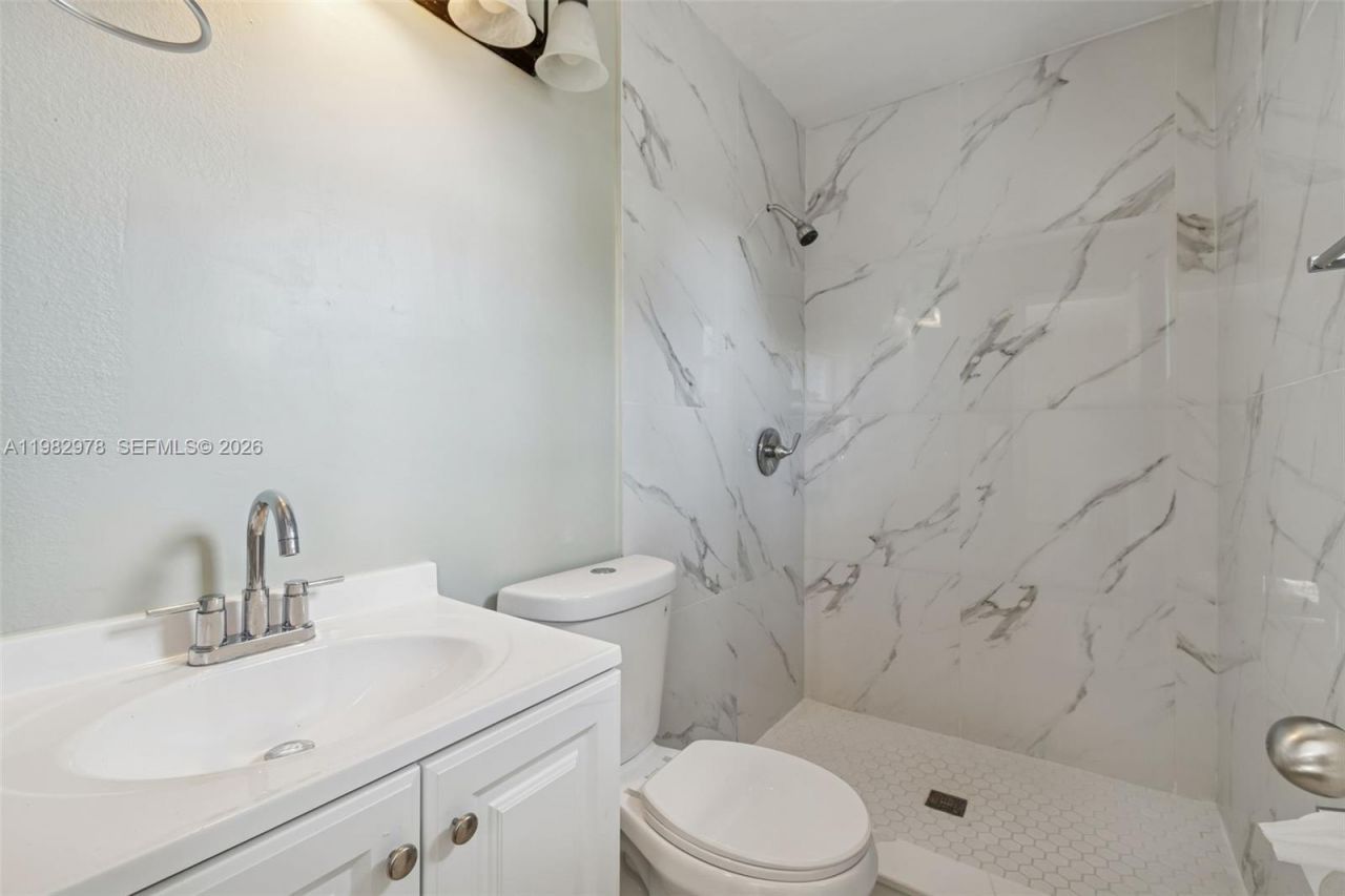 1402 Rolling Green Dr , Apopka, FL 32703 Photo