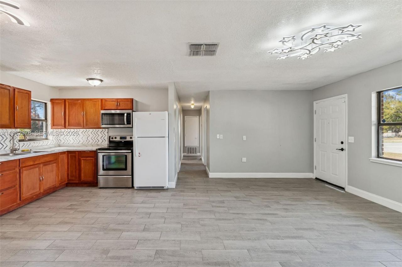 1402 Rolling Green Dr , Apopka, FL 32703 Photo