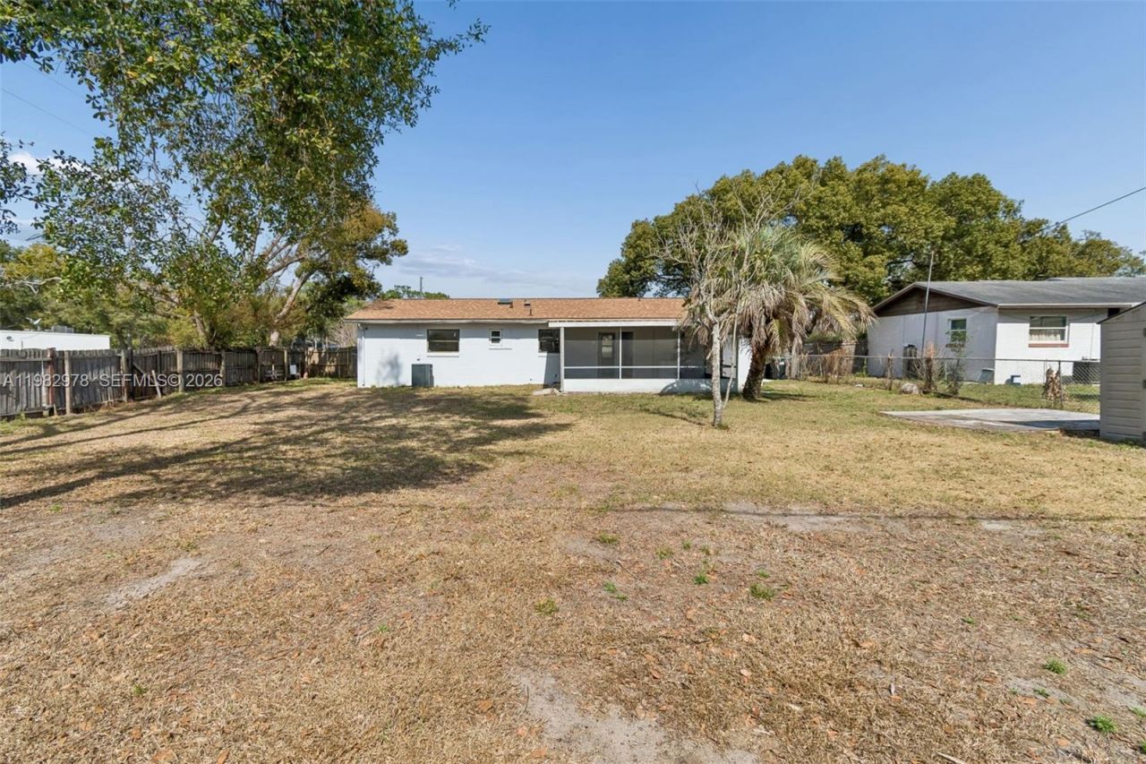 1402 Rolling Green Dr , Apopka, FL 32703 Photo