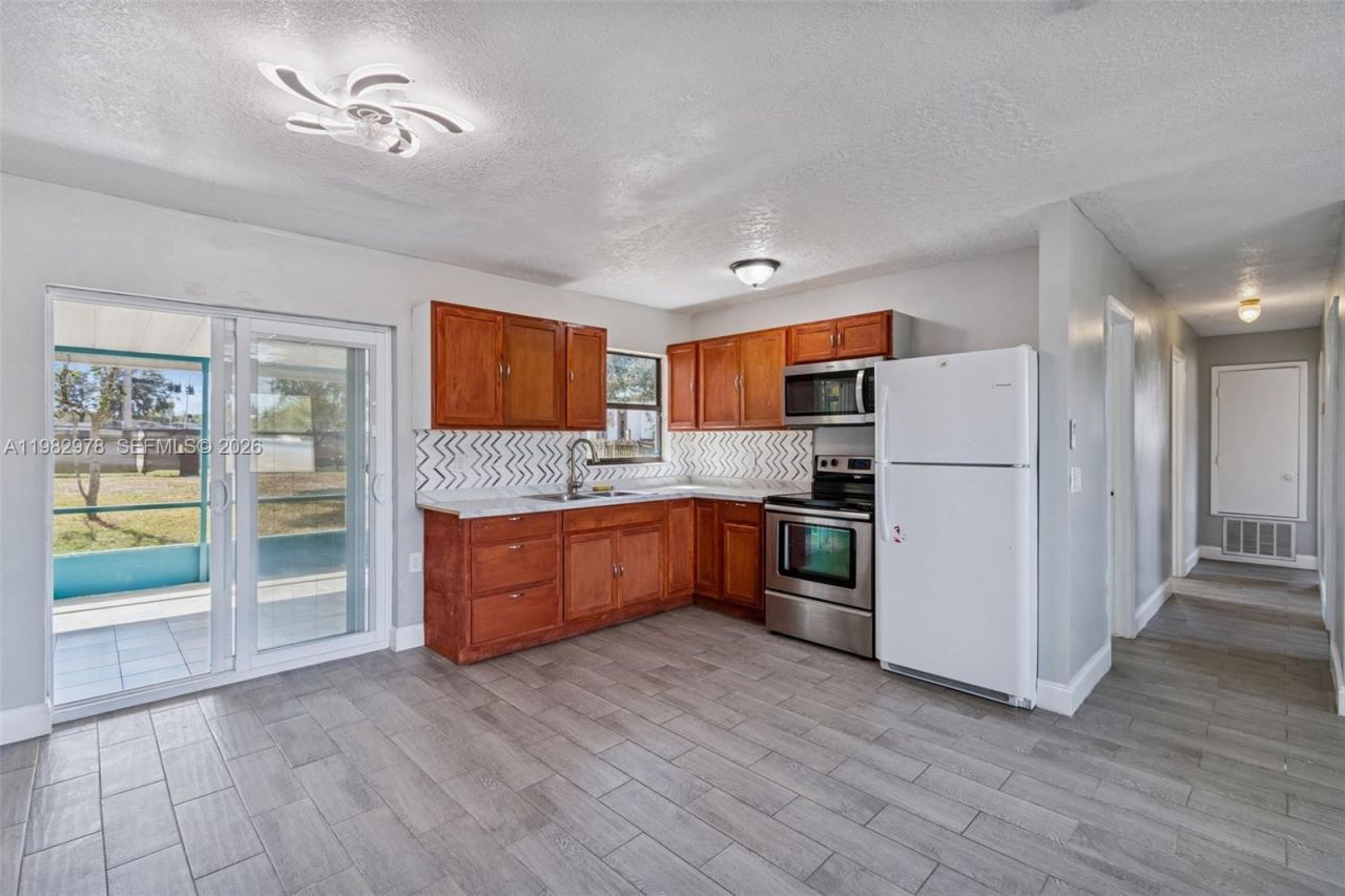 1402 Rolling Green Dr , Apopka, FL 32703 Photo