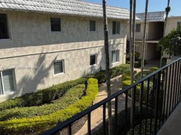 8601 SW 68th Ct, Unit 23, Pinecrest, FL 33156