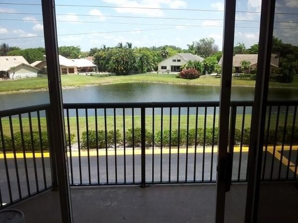 8761 Wiles Road, Unit 303, Coral Springs, FL 33067