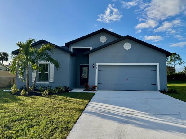 256 SW Grove Avenue, Port St. Lucie, FL 34983