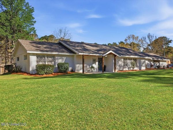 701 Mangum Avenue, Mendenhall, MS 39114