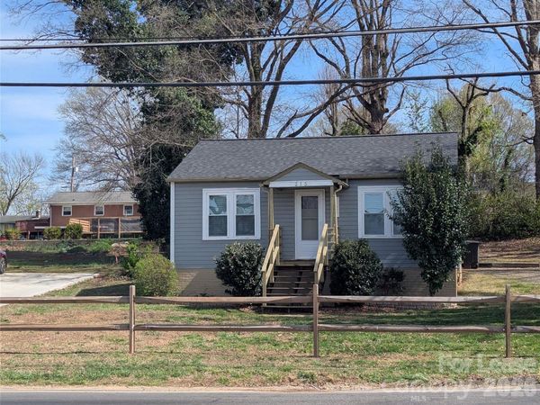 215 Eastside Drive , Statesville, NC 28625