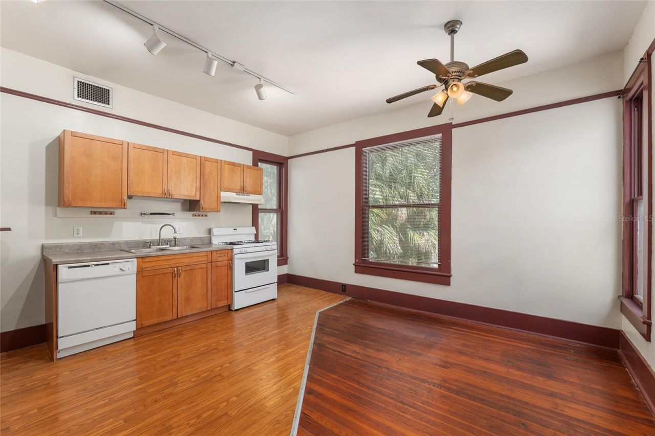 306 NE 3rd Street , Gainesville, FL 32601 Photo