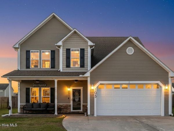 105 Groveshire Place , Richlands, NC 28574