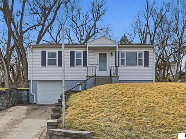 6325 Ruggles Street , Omaha, NE 68104