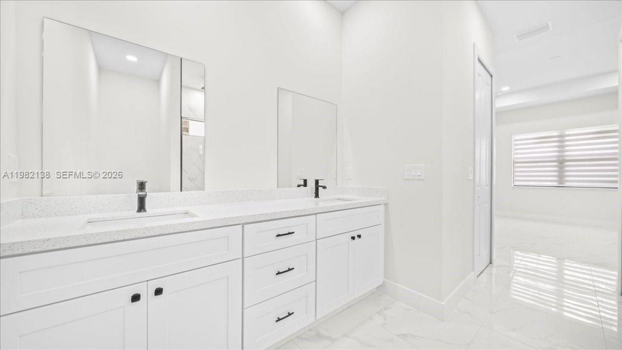 2220 NE 9th Pl, Cape Coral, FL 33909 Photo