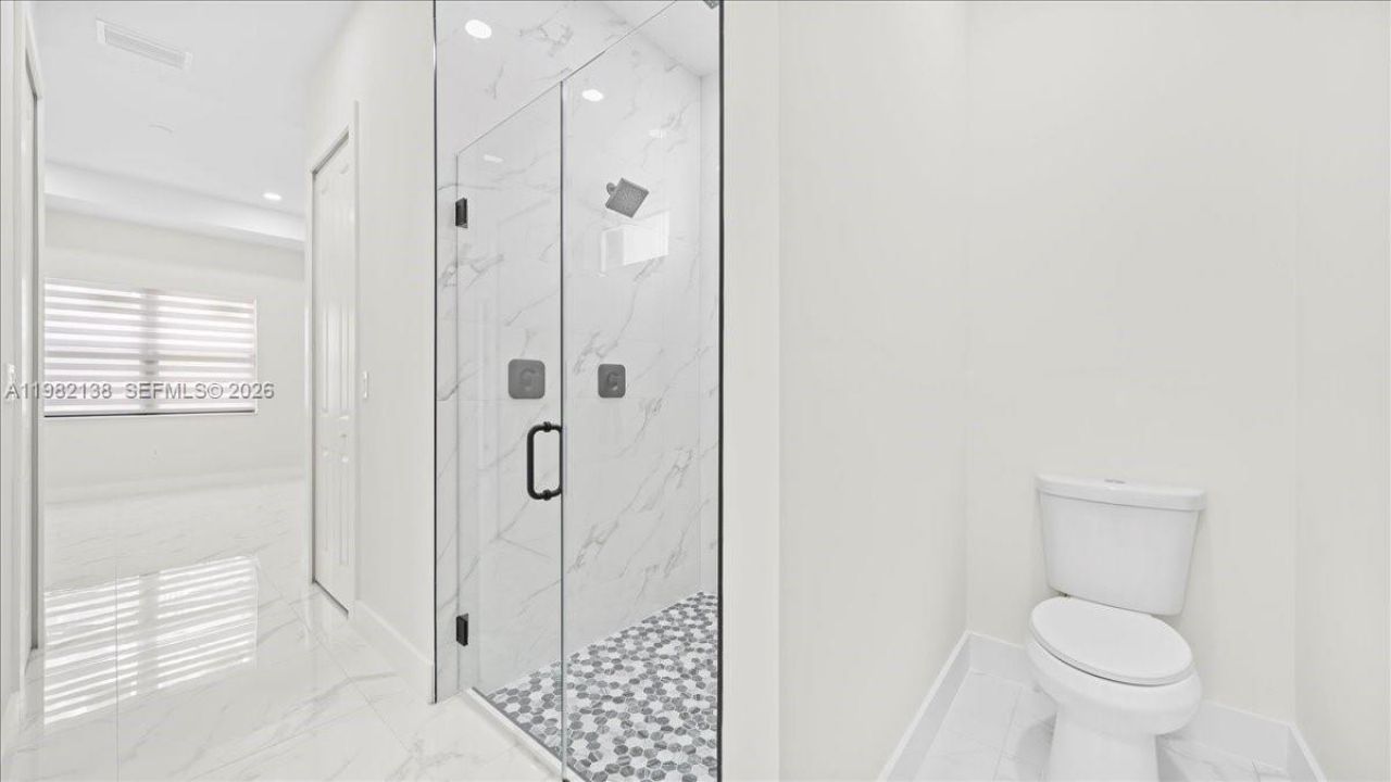 2220 NE 9th Pl, Cape Coral, FL 33909 Photo