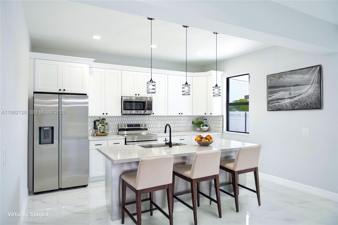 2220 NE 9th Pl, Cape Coral, FL 33909 Photo