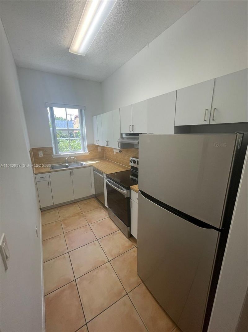 3421 SW 25th St , Unit 01, Miami, FL 33133 Photo