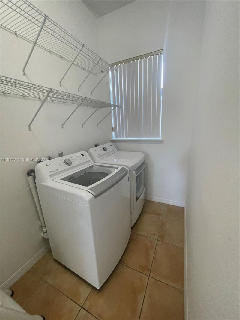 3421 SW 25th St , Unit 01, Miami, FL 33133 Photo