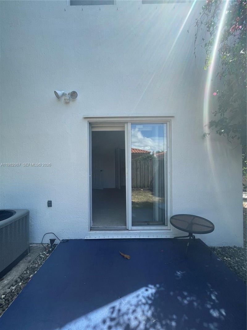 3421 SW 25th St , Unit 01, Miami, FL 33133 Photo