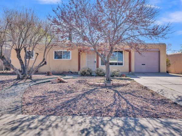 10206 Propps Street NE, Albuquerque, NM 87112