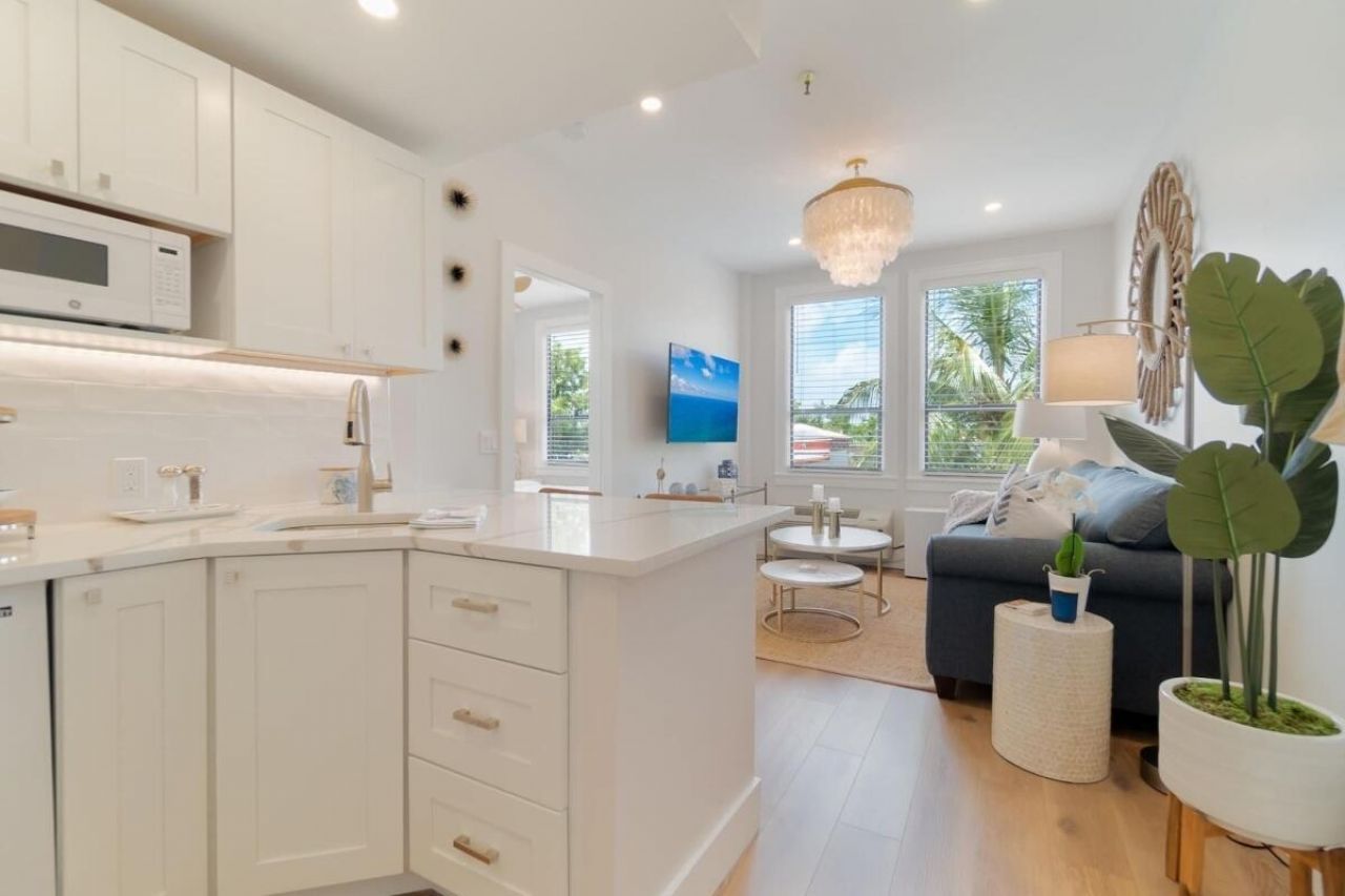 235 Sunrise Avenue, Unit 2208, Palm Beach, FL 33480 Photo