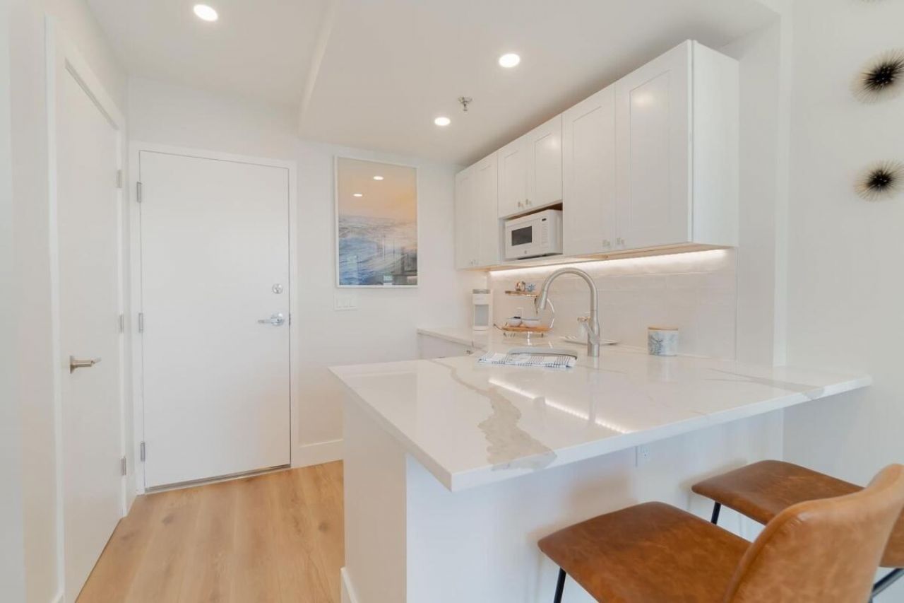 235 Sunrise Avenue, Unit 2208, Palm Beach, FL 33480 Photo