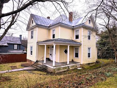 104 W Preston St , Lexington, VA 24450