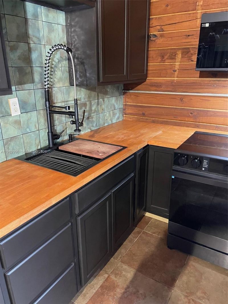 850 Old Us Highway 27, South Bay, FL 33493 Photo