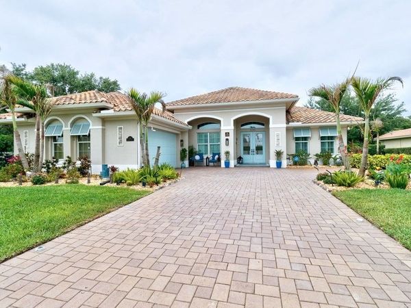 8260 Meredith Place, Vero Beach, FL 32968
