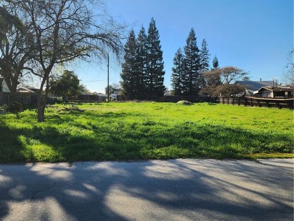 5785 S Geneva Avenue, Fresno, CA 93706