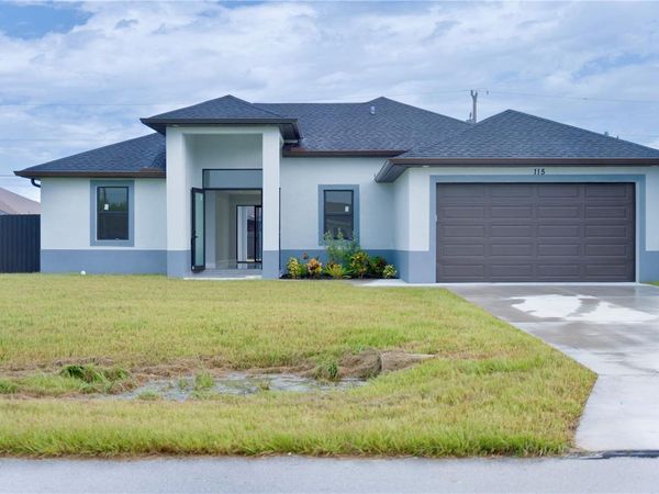 2220 NE 9TH PLACE , CAPE CORAL, FL 33909
