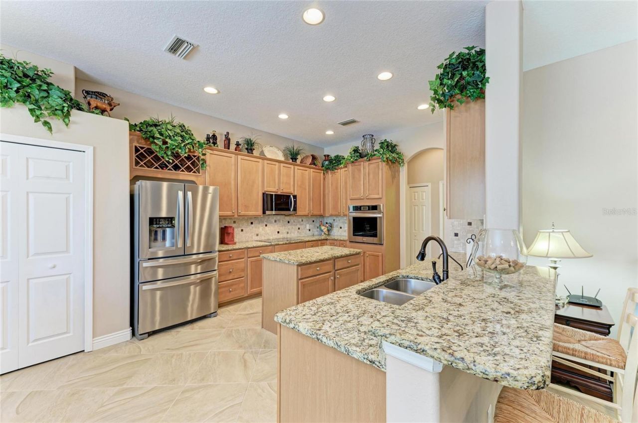 23327 Red Robin Place, Bradenton, FL 34202 Photo