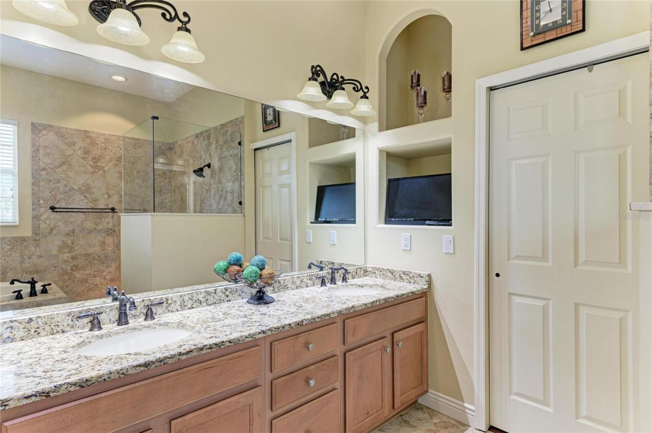 23327 Red Robin Place, Bradenton, FL 34202 Photo