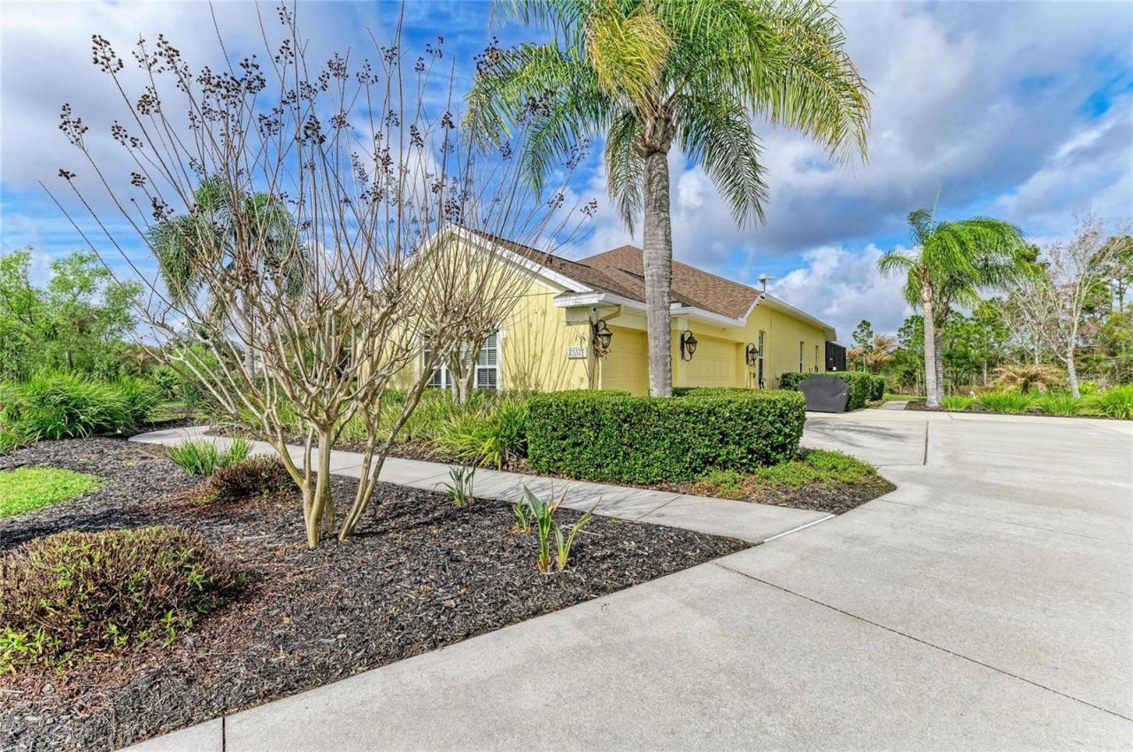23327 Red Robin Place, Bradenton, FL 34202 Photo