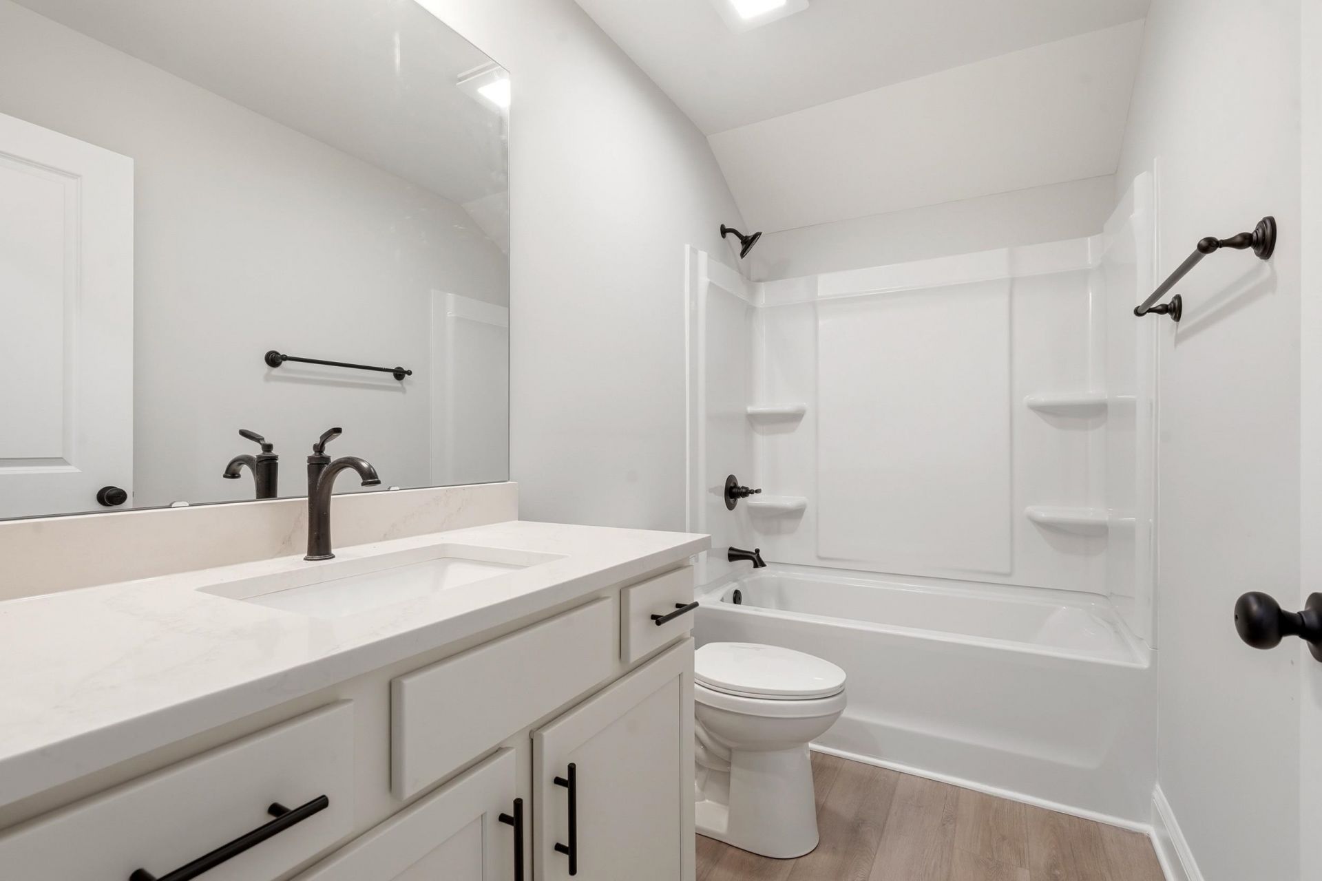1109 Crooked Hook Rd. Photo 13