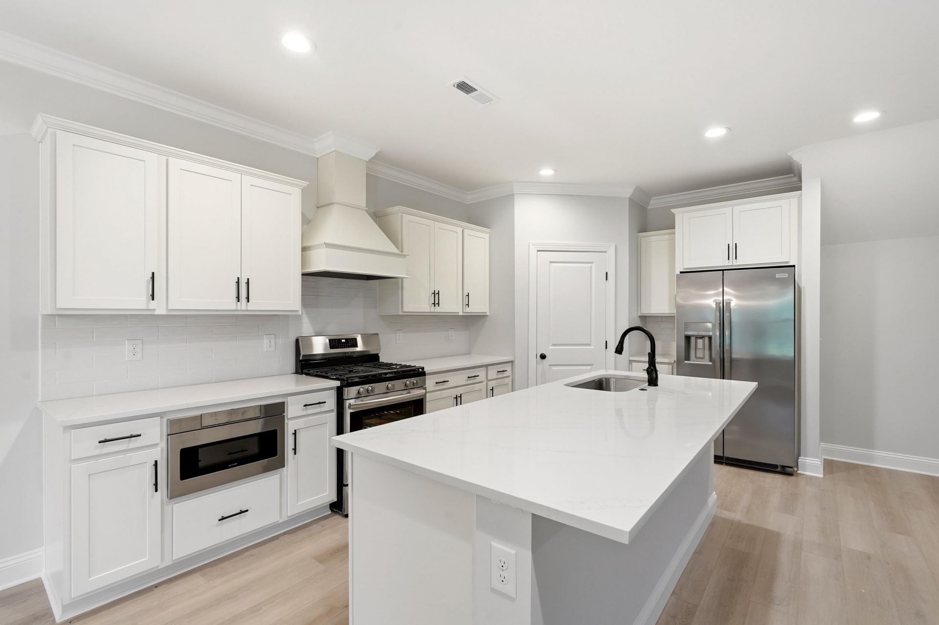 1109 Crooked Hook Rd. Photo 4