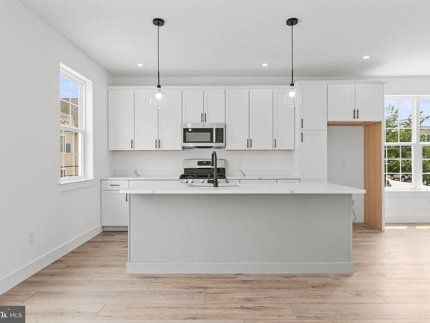 207 8th St, Bridgeport, PA 19405 Main Photo