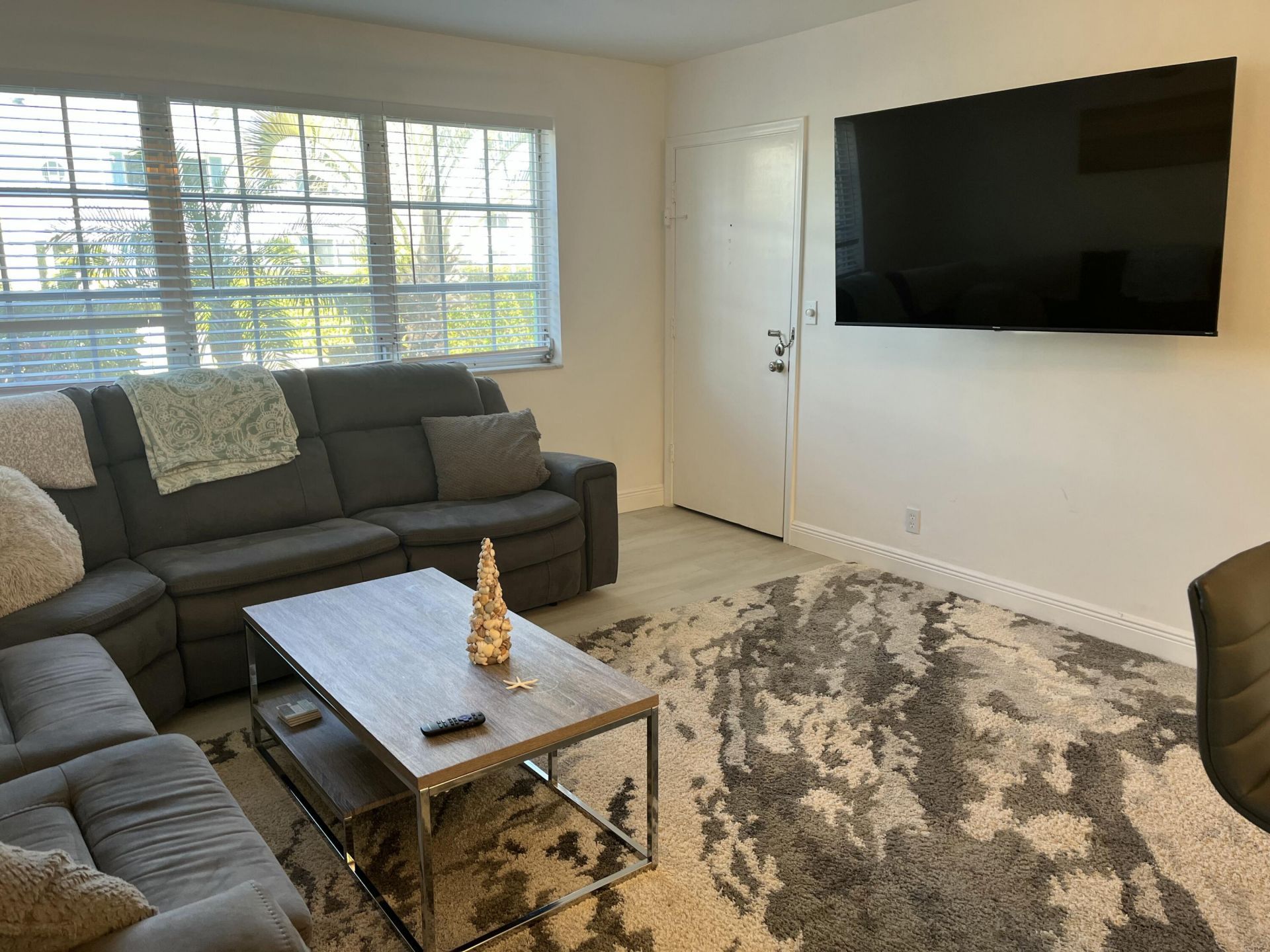 1821 NE 62nd Street, Unit 411, Fort Lauderdale, FL 33308 Photo