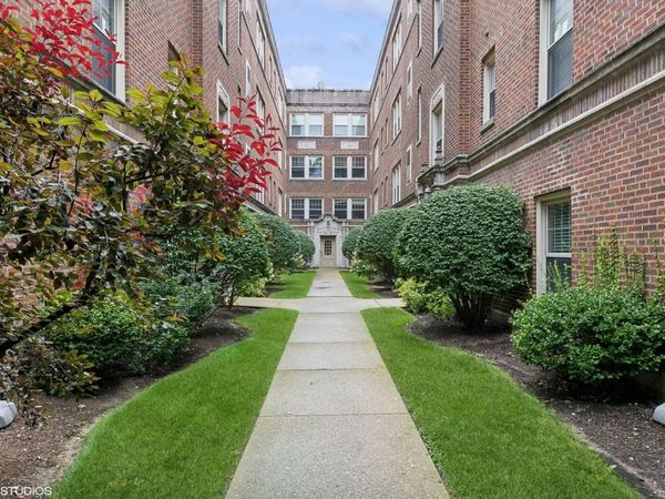 7316 N HONORE Street, Unit 206, Chicago, IL 60626