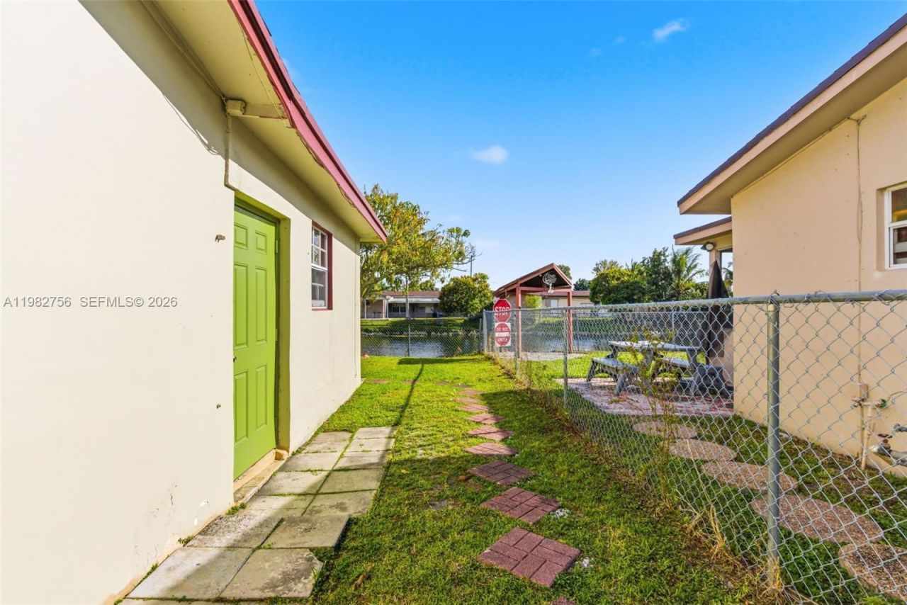 6600 NW 26th St, Sunrise, FL 33313 Photo