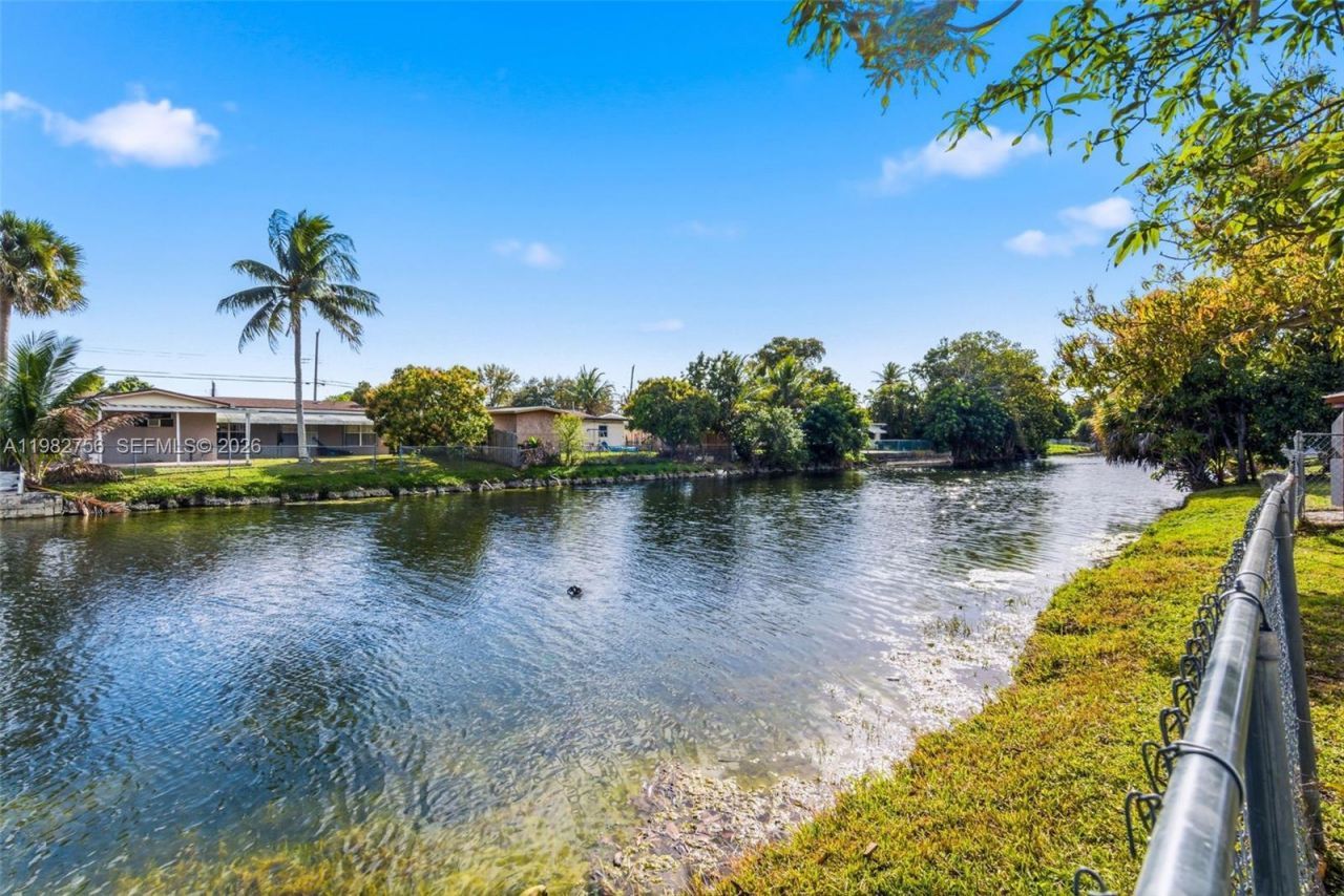 6600 NW 26th St, Sunrise, FL 33313 Photo