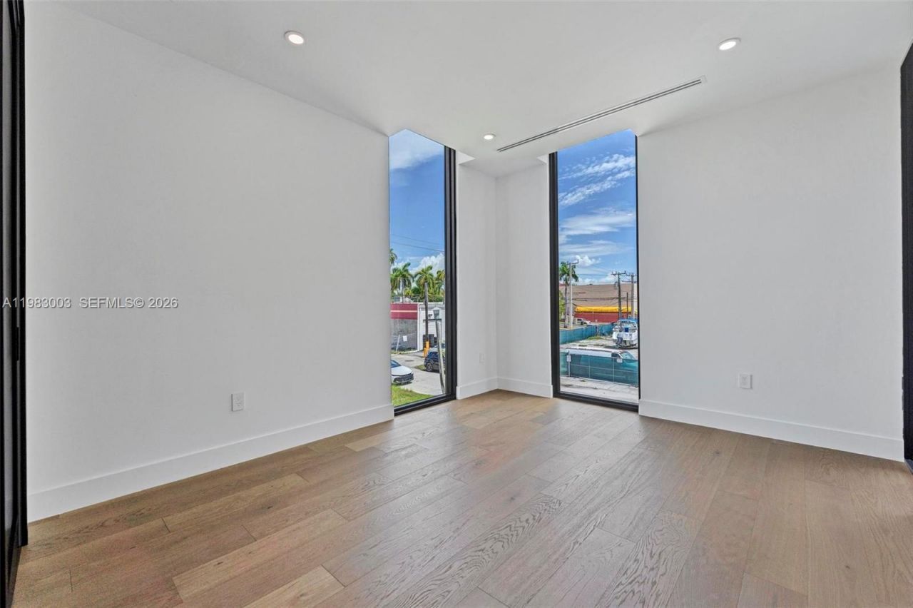 630 NE 82nd Ter , Miami, FL 33138 Photo