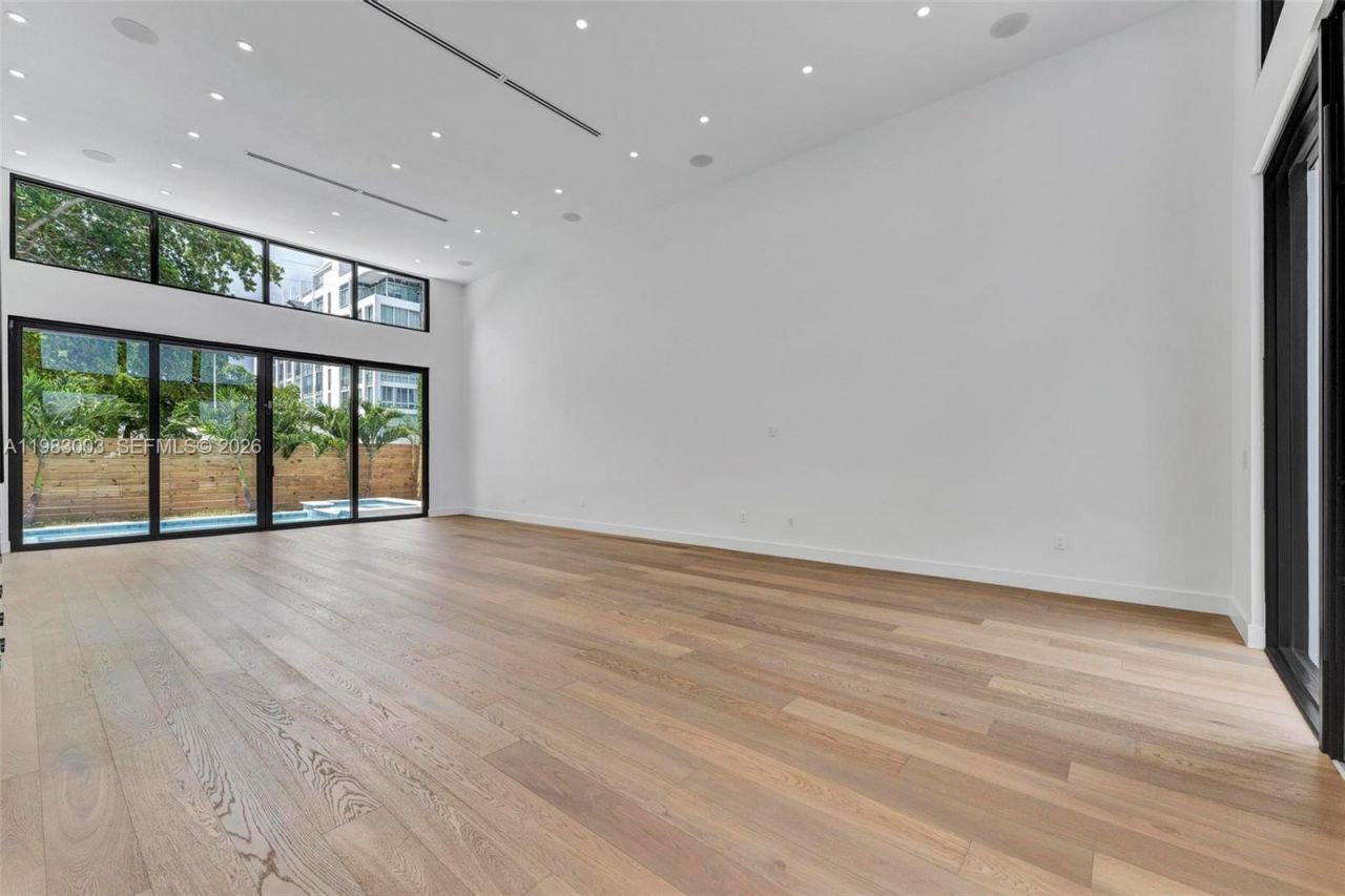 630 NE 82nd Ter , Miami, FL 33138 Photo