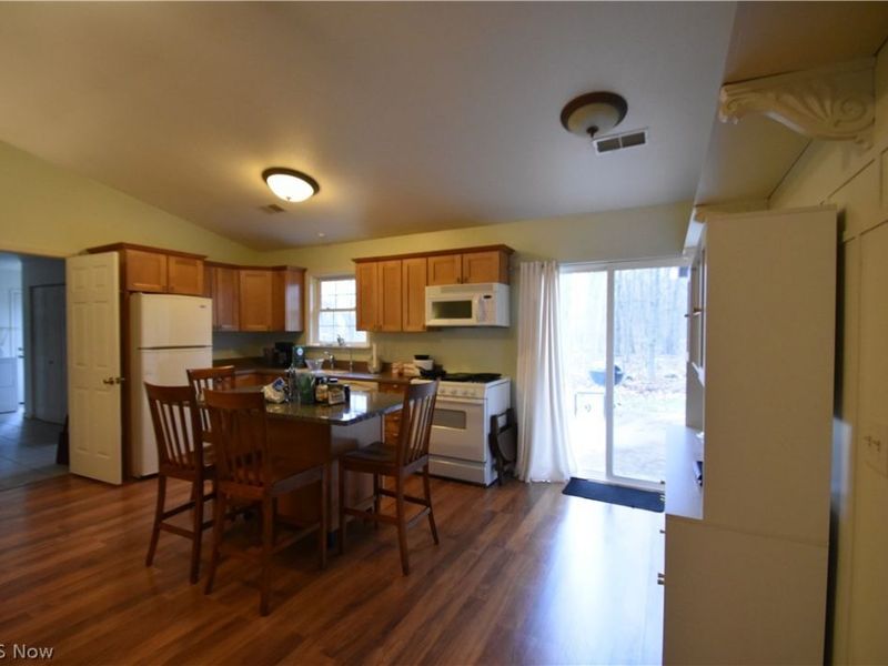 8230 Stadler Avenue, Boardman, OH 44512 Photo 4