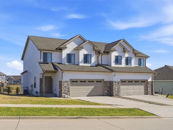 1142 Leann Circle , North Liberty, IA 52317