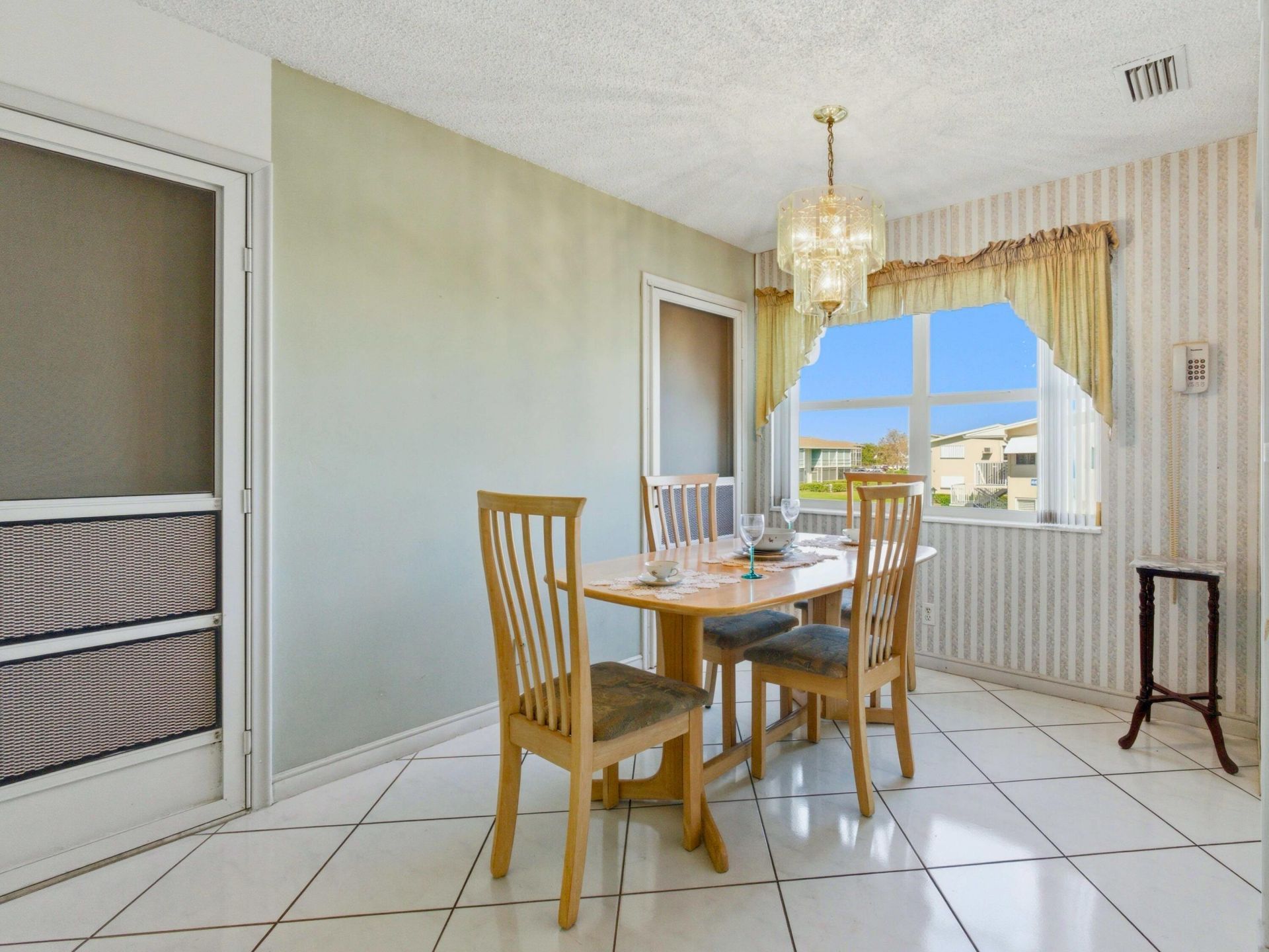 680 W Horizons W, Unit 212, Boynton Beach, FL 33435 Photo