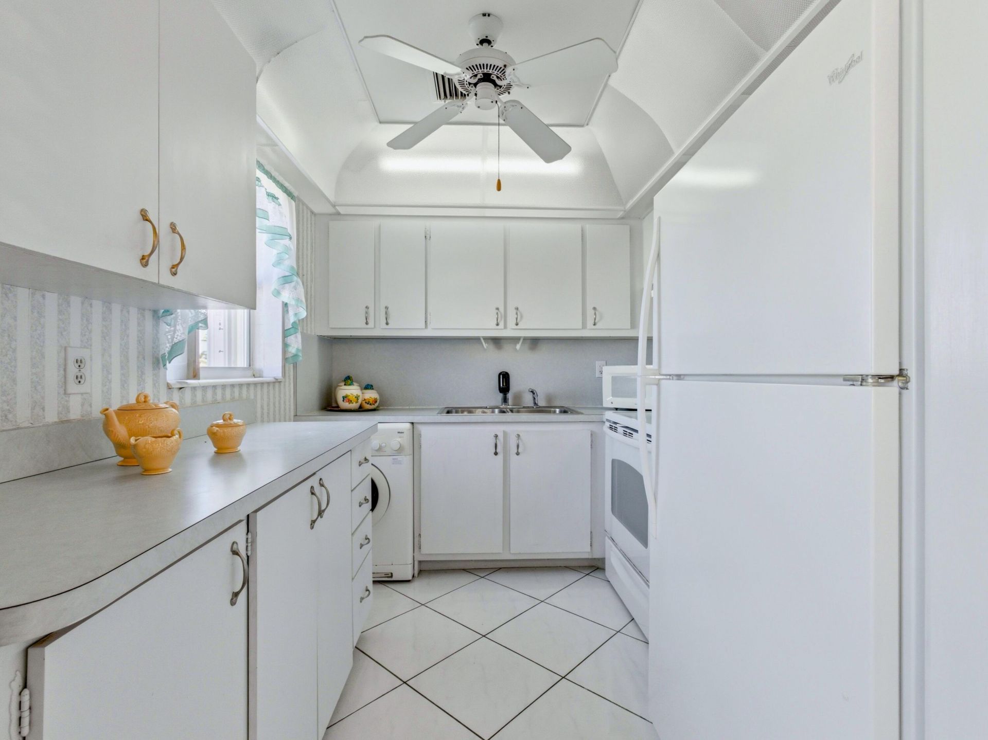 680 W Horizons W, Unit 212, Boynton Beach, FL 33435 Photo